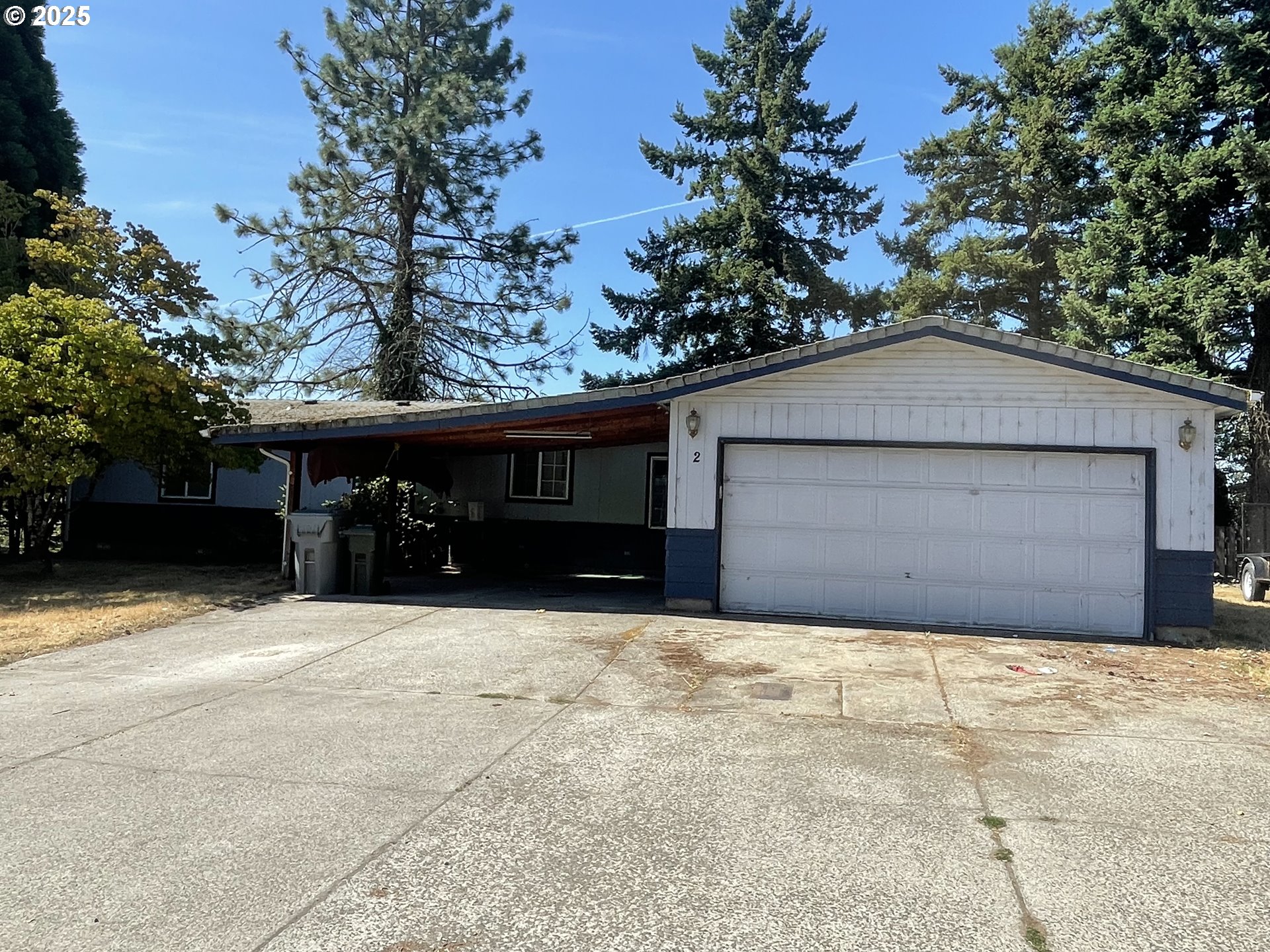 1655 S ELM ST 2