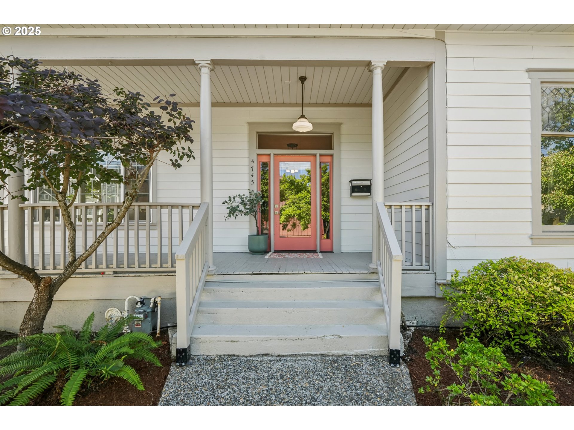 4745 NE 15TH AVE