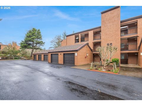 200 OSWEGO SUMMIT Lake Oswego OR 97035