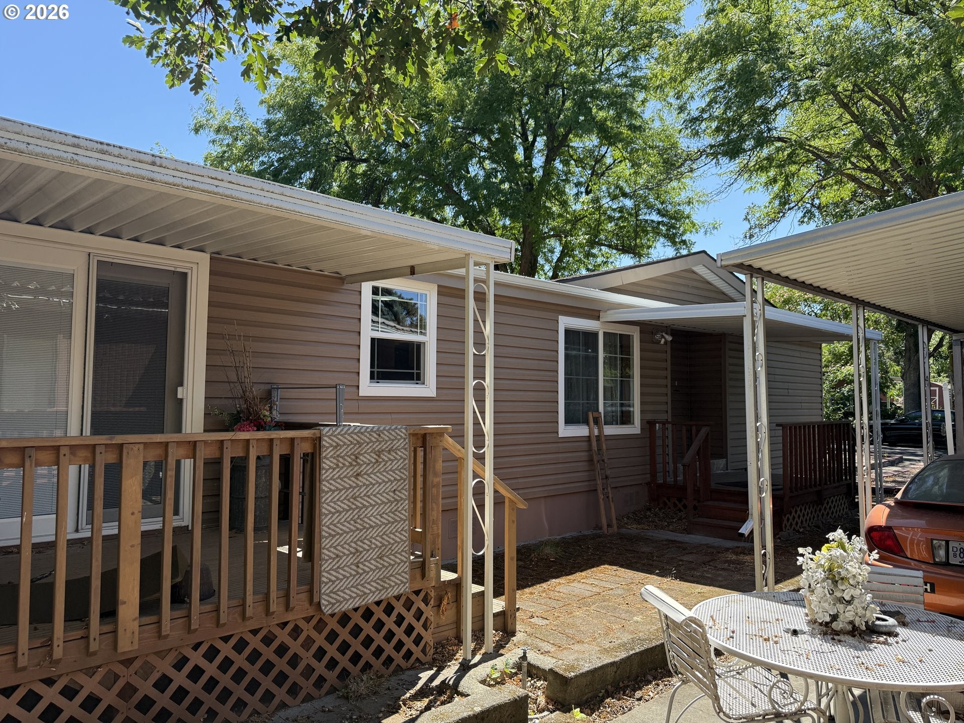 750 DIVISION ST 239