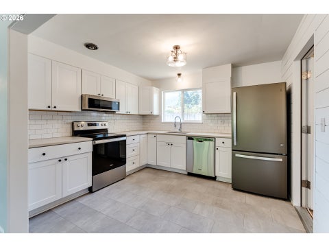 Tiny photo for 47776 W 2nd St, Oakridge, OR 97463 (MLS # 344361242)