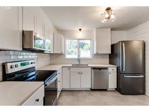 Tiny photo for 47776 W 2nd St, Oakridge, OR 97463 (MLS # 344361242)