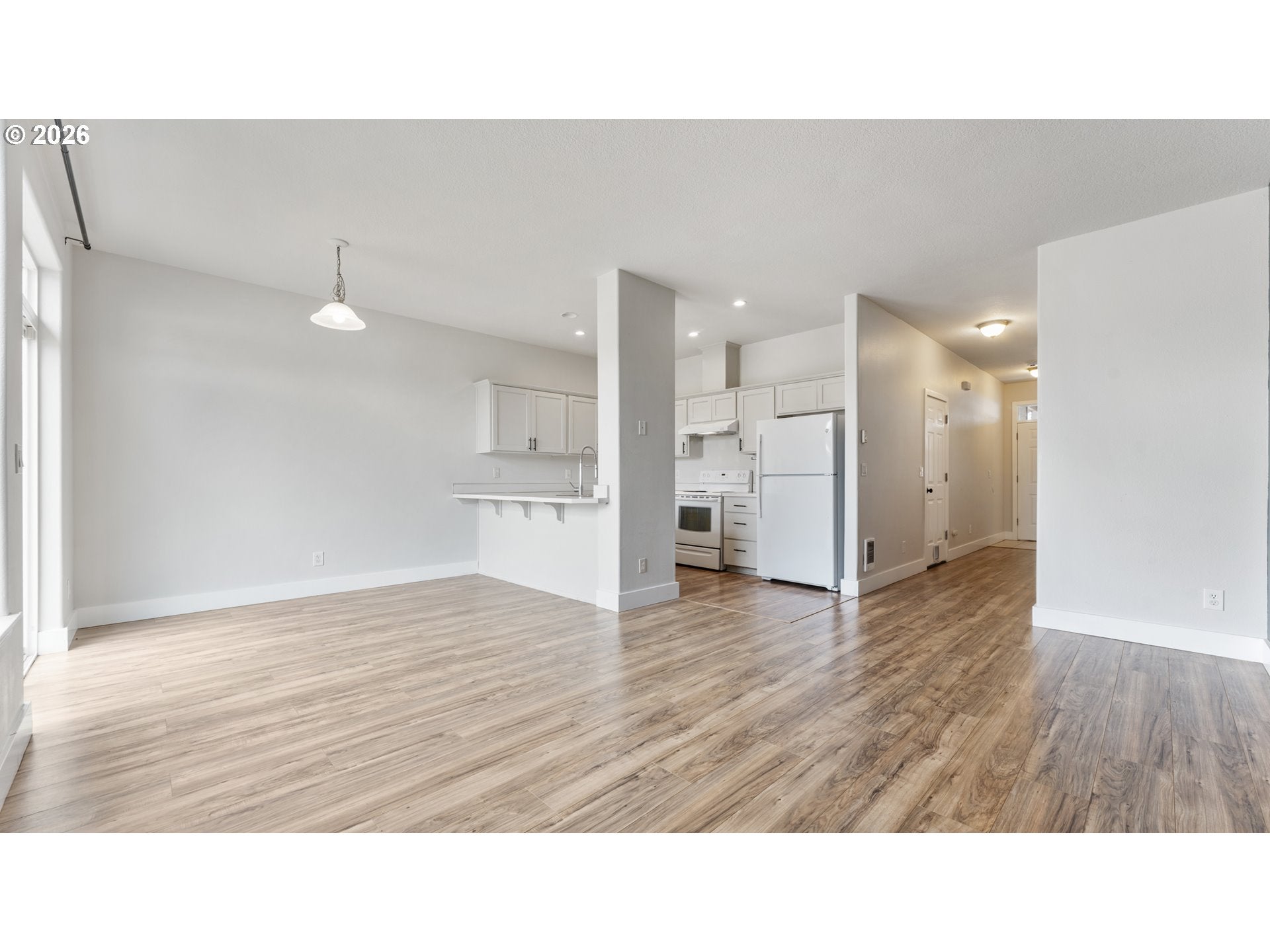 162 FENTON AVE B