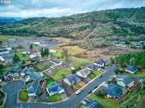 A home in Roseburg