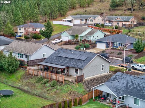 A home in Roseburg