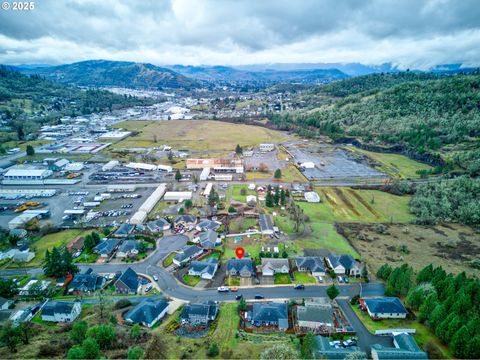 A home in Roseburg