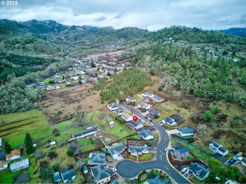 A home in Roseburg