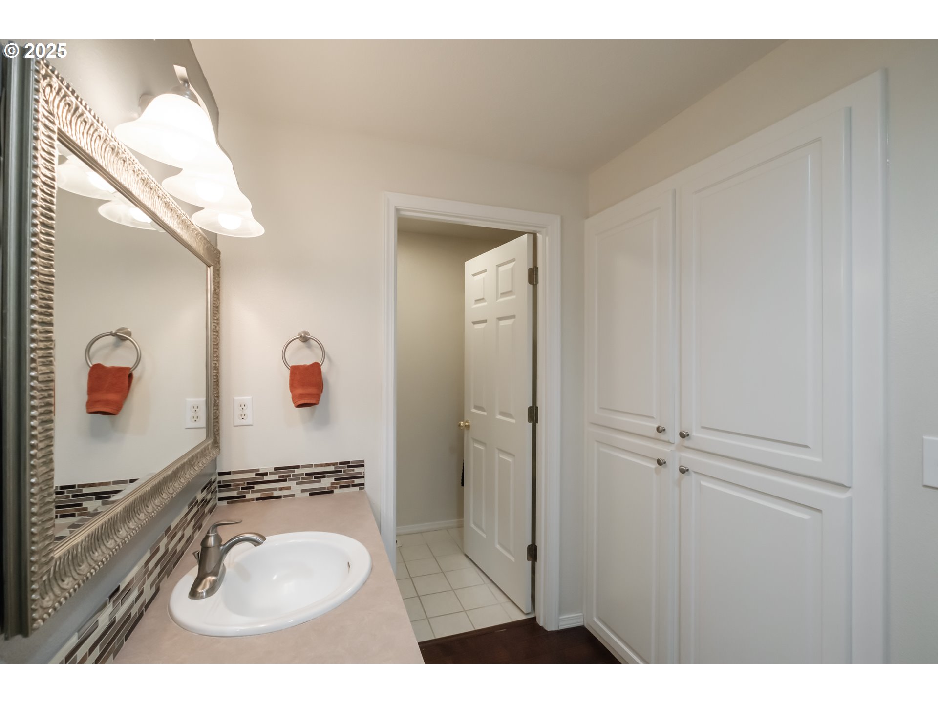 Salem, Oregon 97302, United States, 3 Bedrooms Bedrooms, ,2 BathroomsBathrooms,Residential,Active,87589