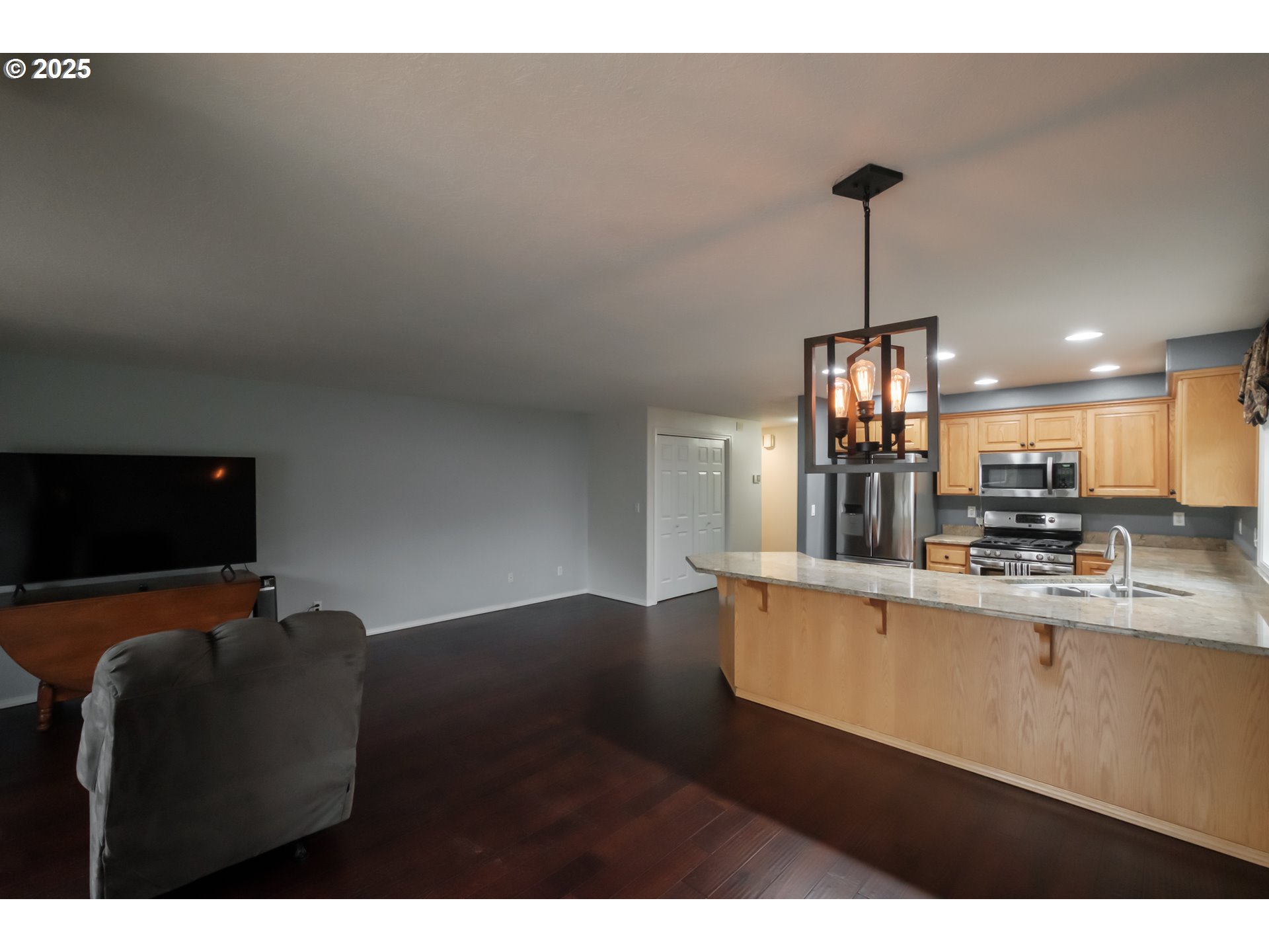 Salem, Oregon 97302, United States, 3 Bedrooms Bedrooms, ,2 BathroomsBathrooms,Residential,Active,87589