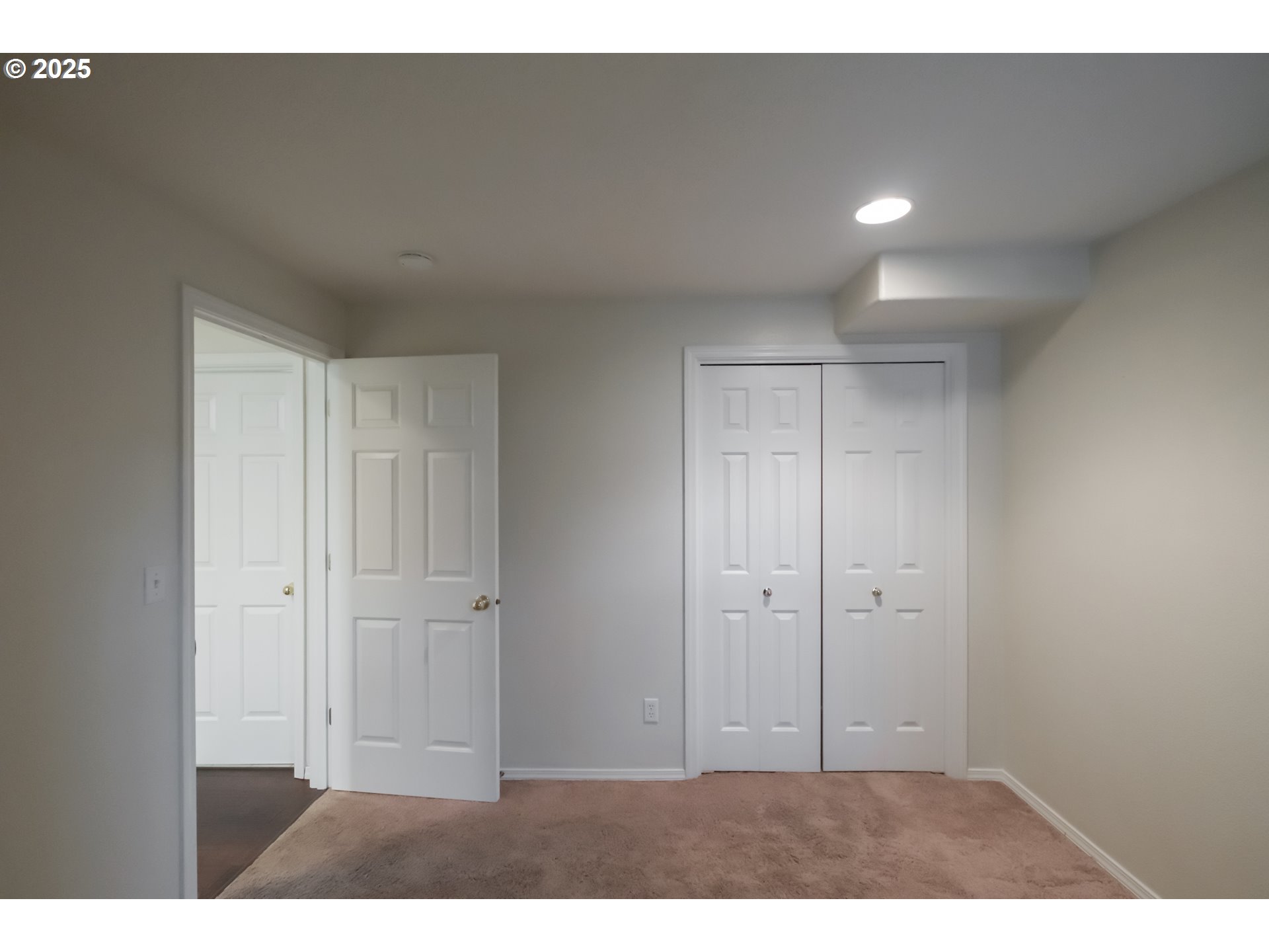 Salem, Oregon 97302, United States, 3 Bedrooms Bedrooms, ,2 BathroomsBathrooms,Residential,Active,87589