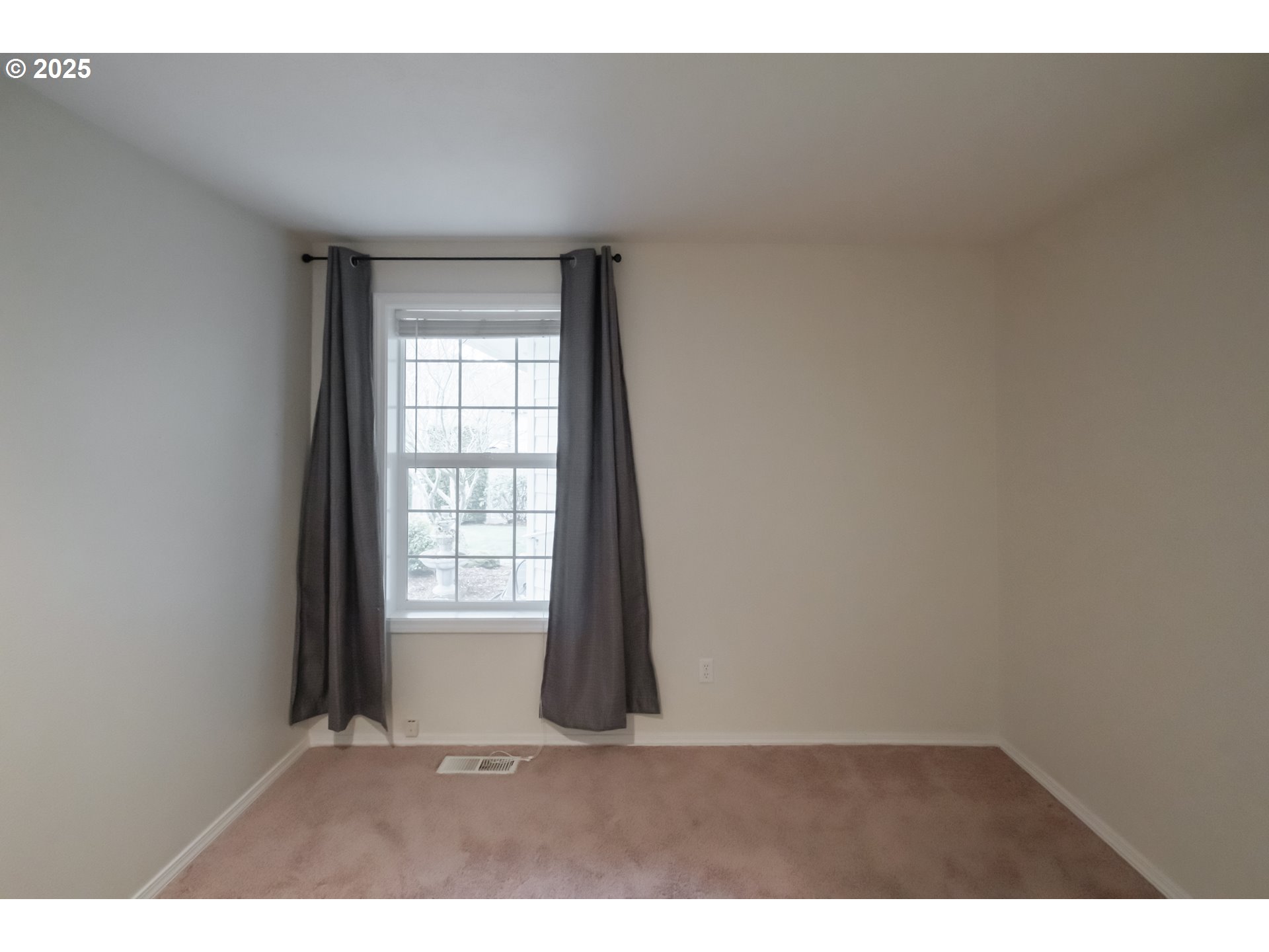 Salem, Oregon 97302, United States, 3 Bedrooms Bedrooms, ,2 BathroomsBathrooms,Residential,Active,87589