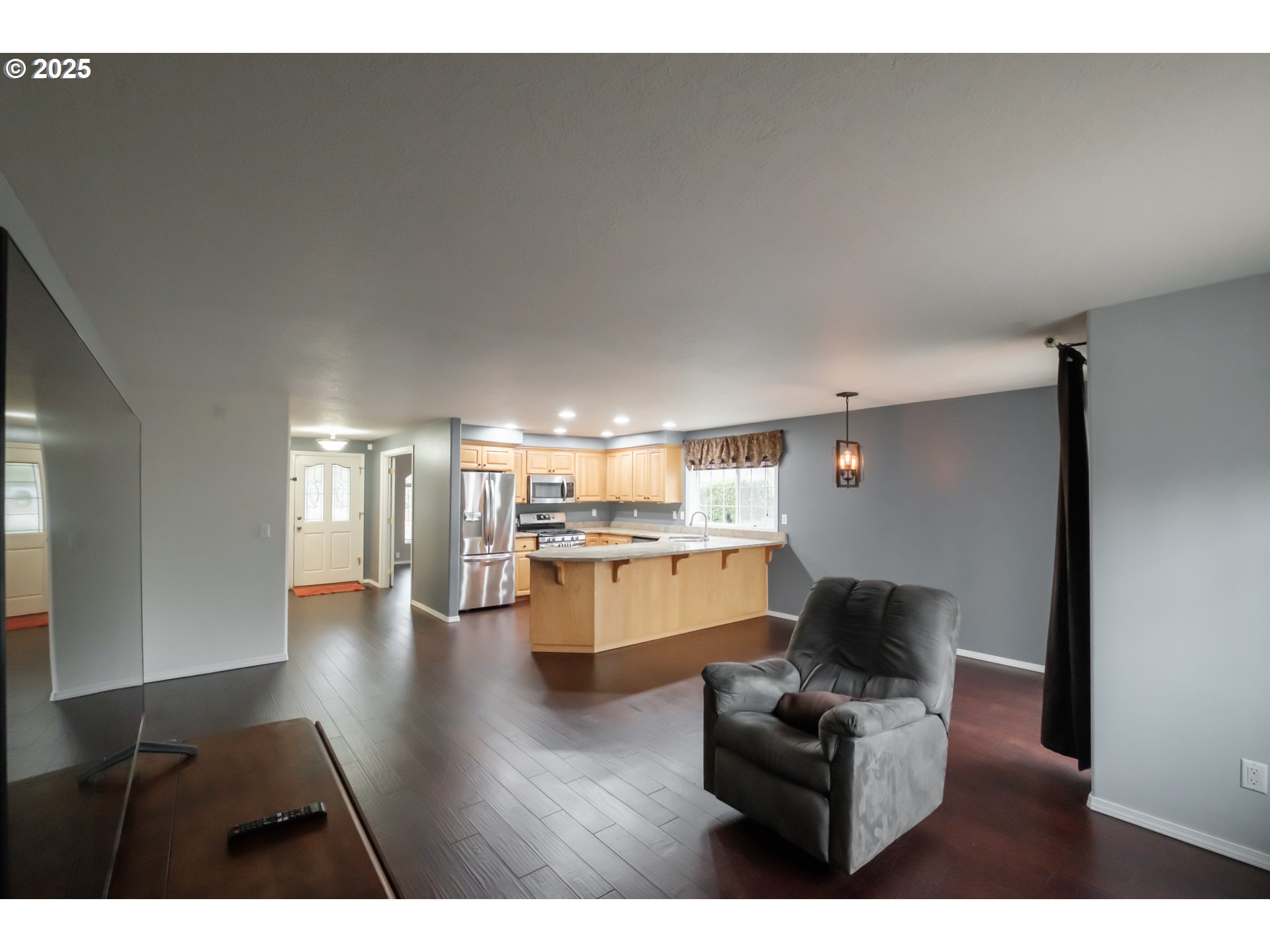 Salem, Oregon 97302, United States, 3 Bedrooms Bedrooms, ,2 BathroomsBathrooms,Residential,Active,87589