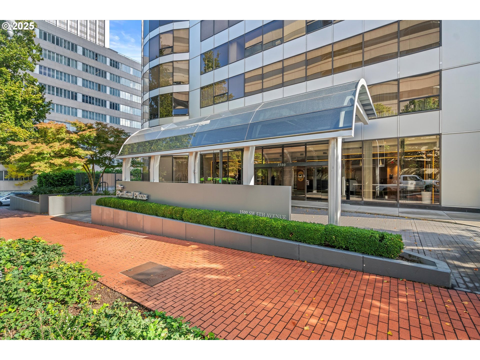 1500 SW 5TH AVE 802