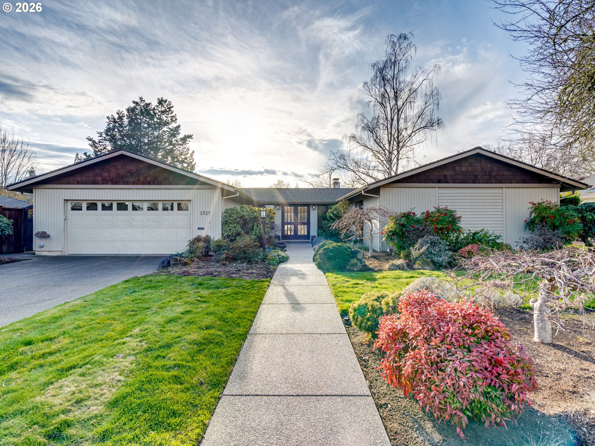 1925 NW ST ANDREWS DR