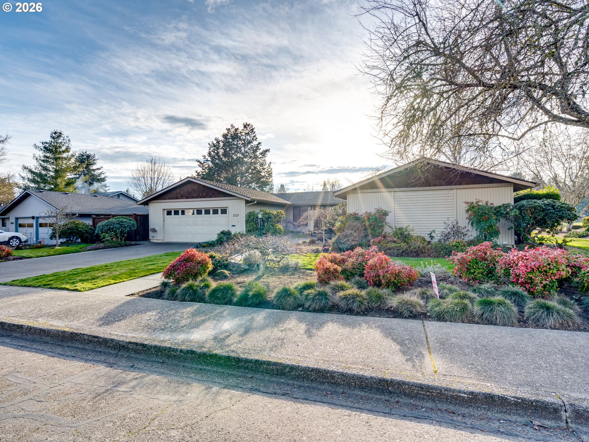 1925 NW ST ANDREWS DR