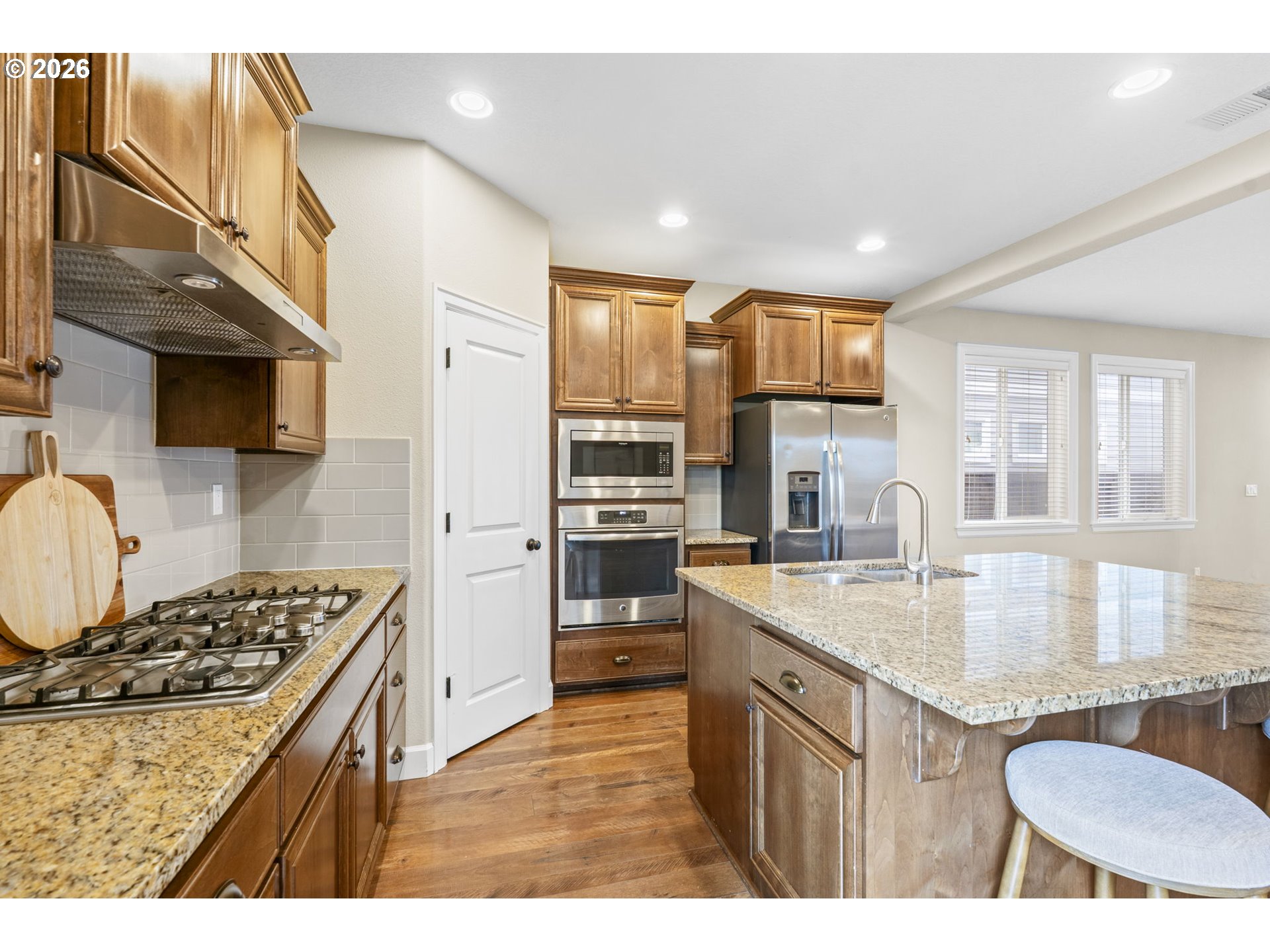 3815 SE WILLAMETTE AVE