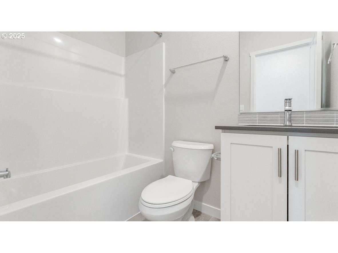 16655 SE Crossland ST