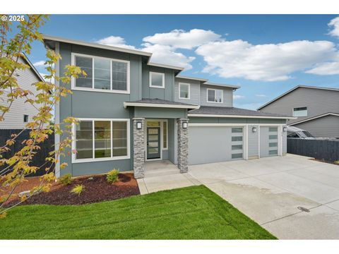 310 W 20TH WAY La Center WA 98629