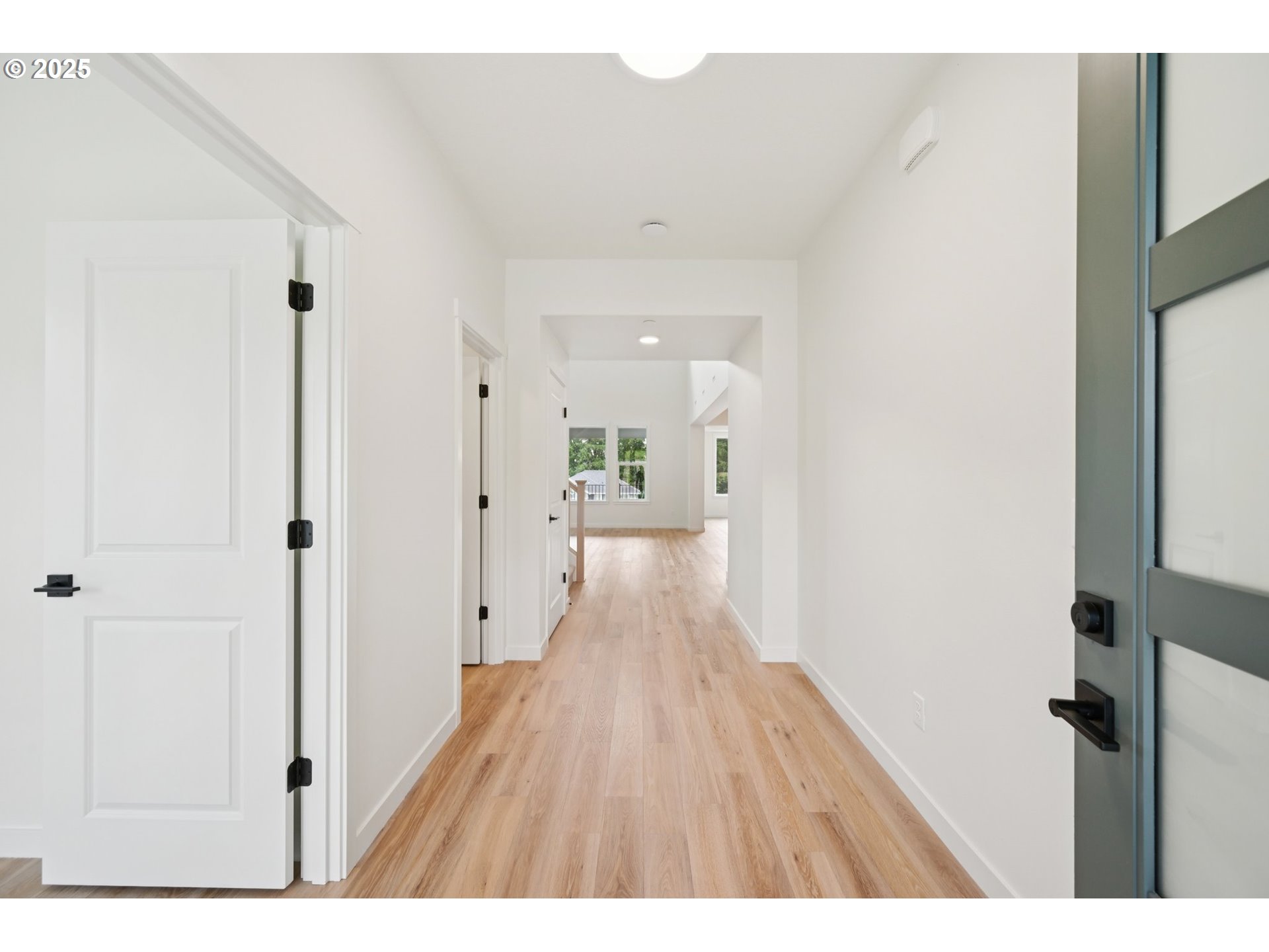 310 W 20TH WAY
