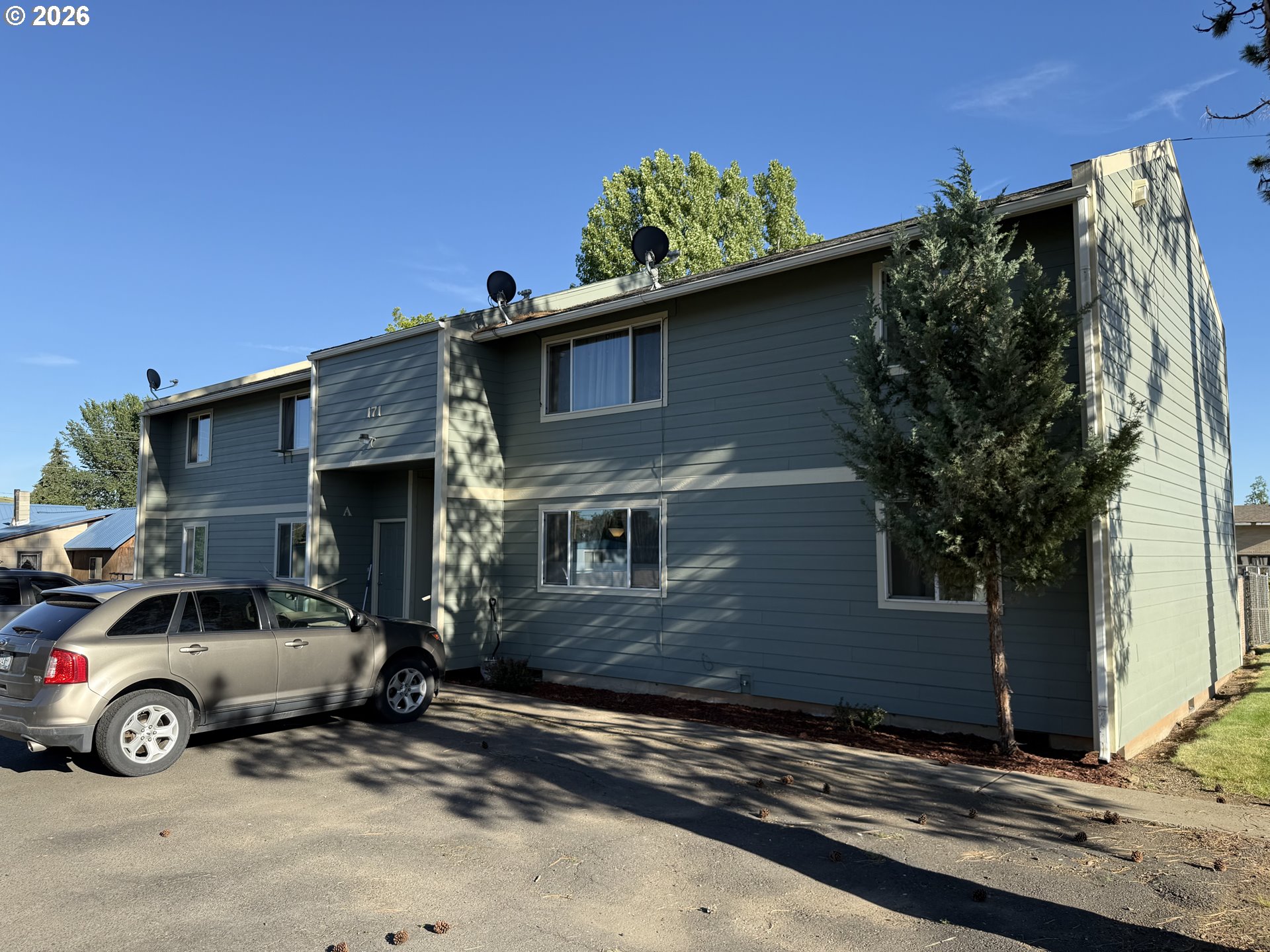 171 N 15TH AVE