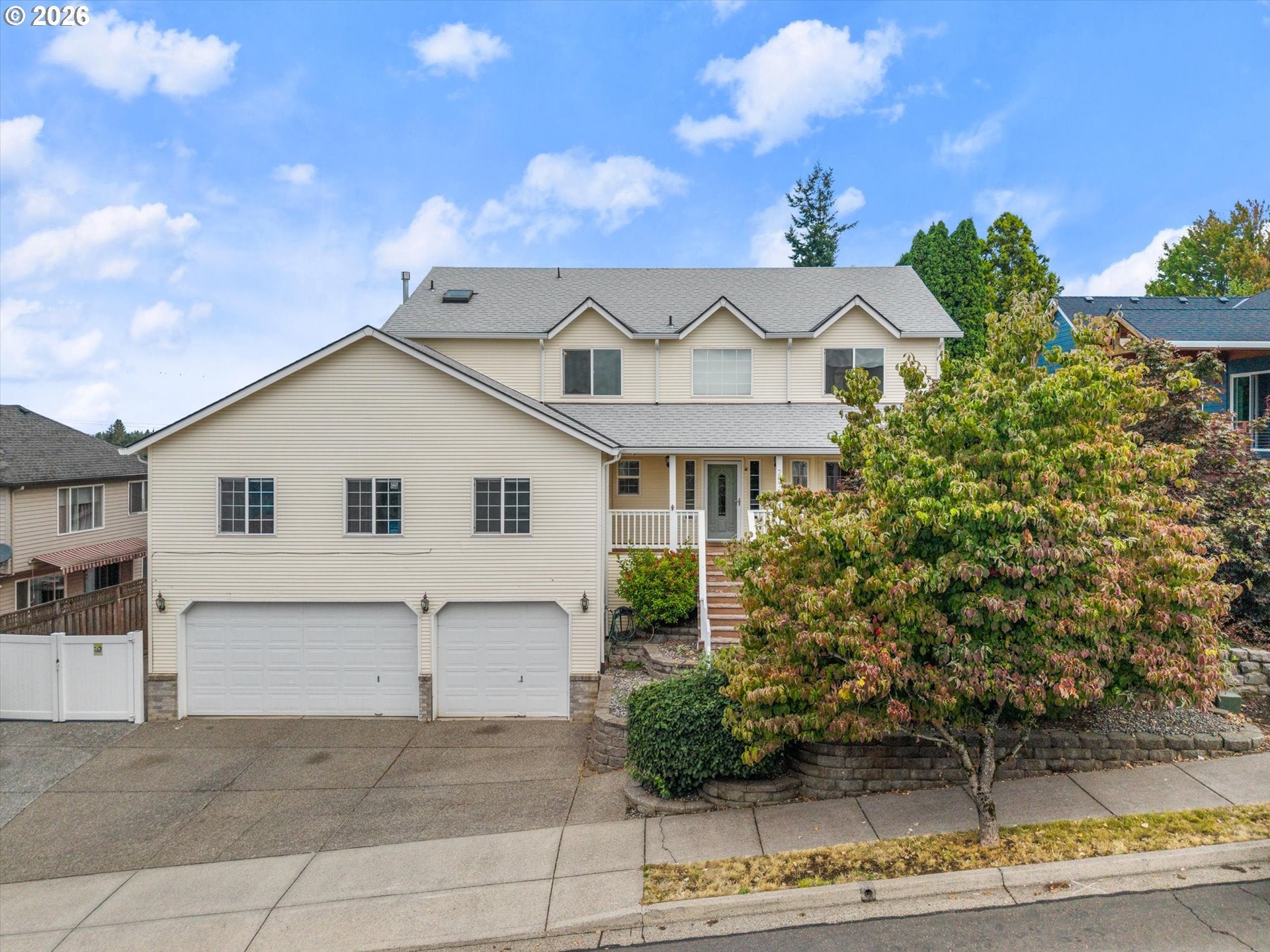 2575 NW 4TH ST
