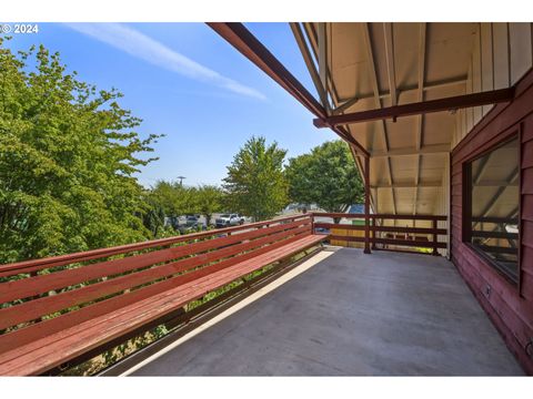 A home in Scappoose