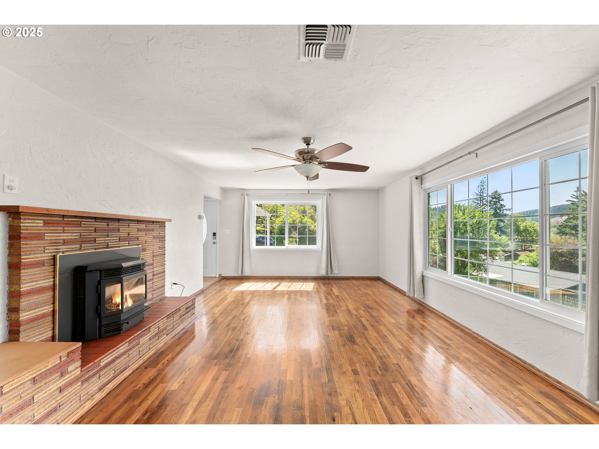 200 MILLSVIEW LN