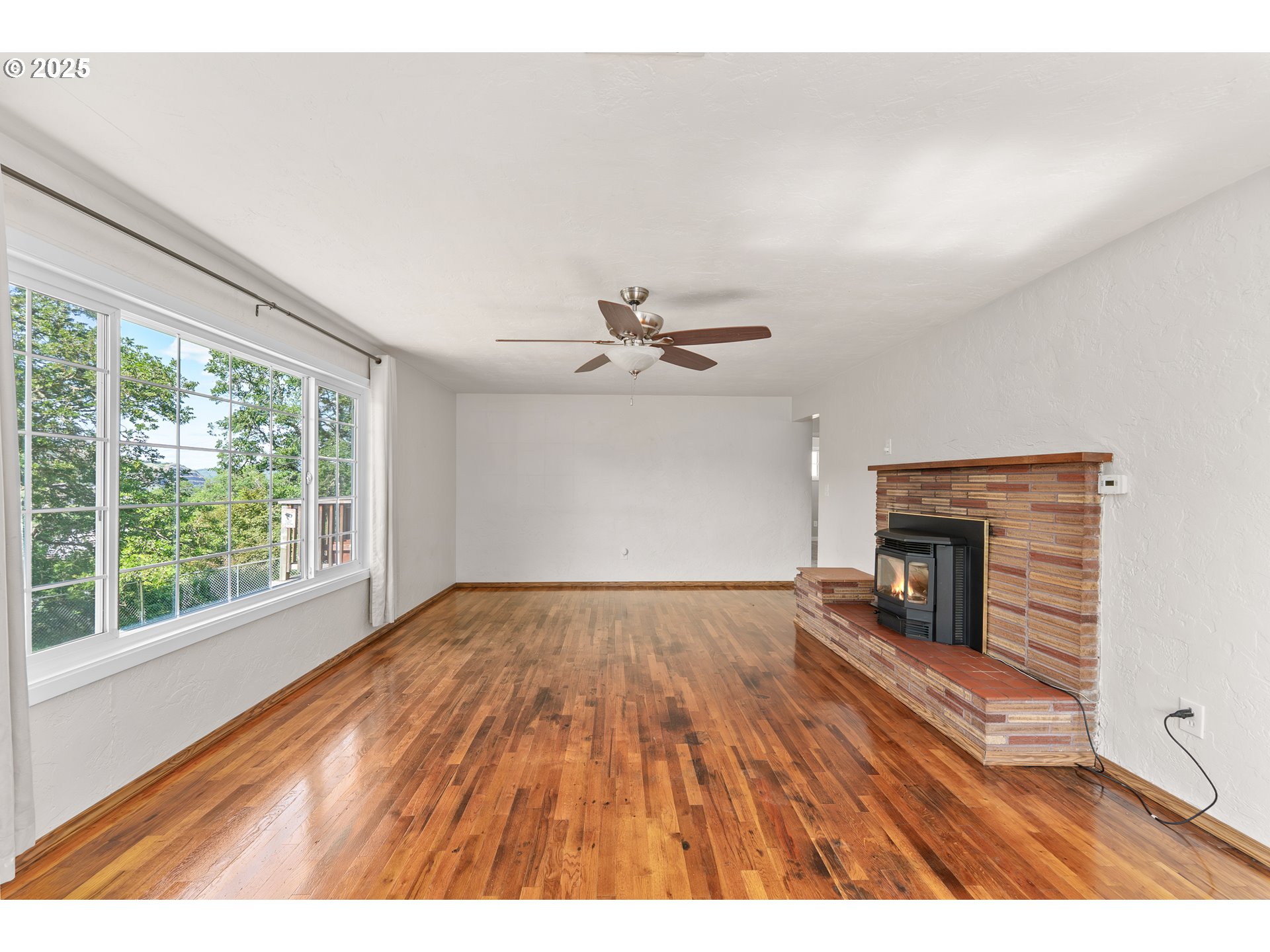 200 MILLSVIEW LN