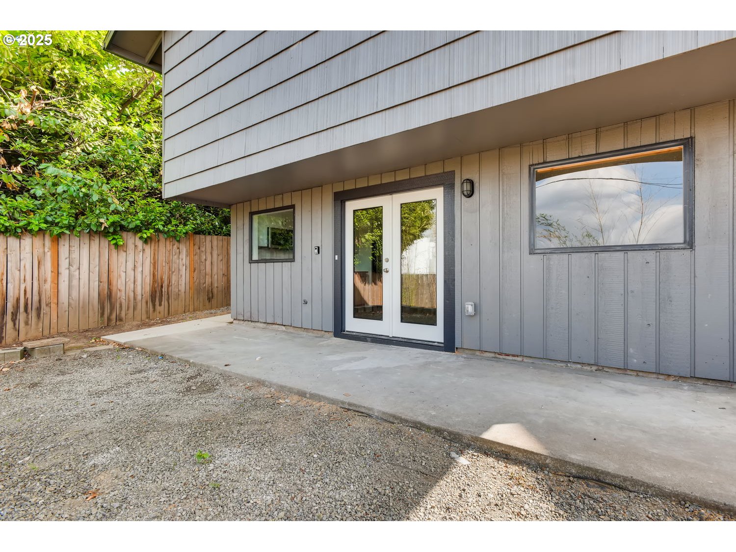 Portland, Oregon 97211, United States, 5 Bedrooms Bedrooms, ,2 BathroomsBathrooms,Residential,Active,91821