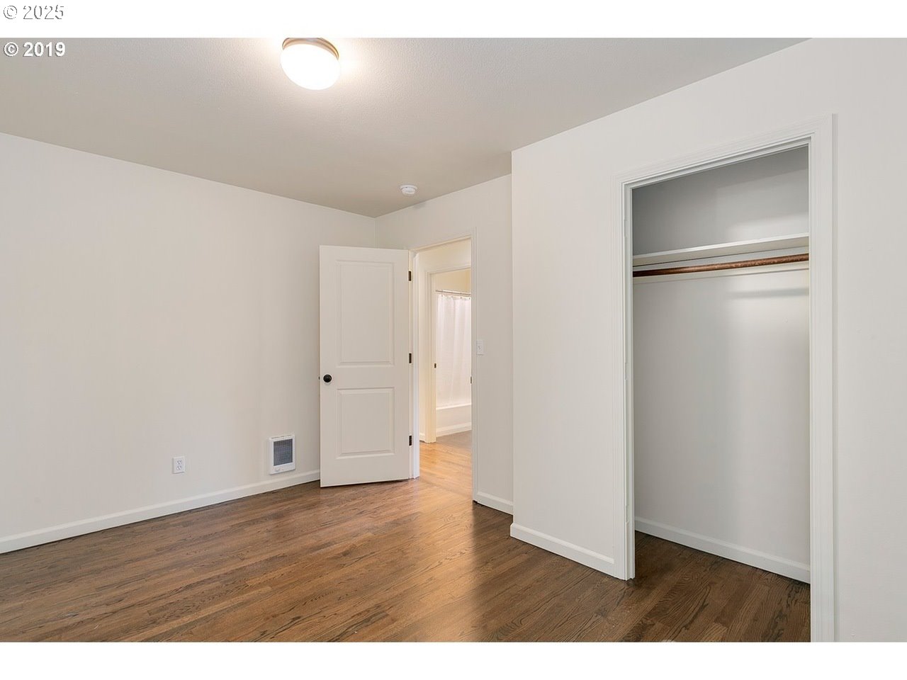 Portland, Oregon 97211, United States, 5 Bedrooms Bedrooms, ,2 BathroomsBathrooms,Residential,Active,91821