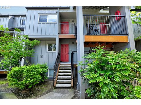 4 TOUCHSTONE Lake Oswego OR 97035