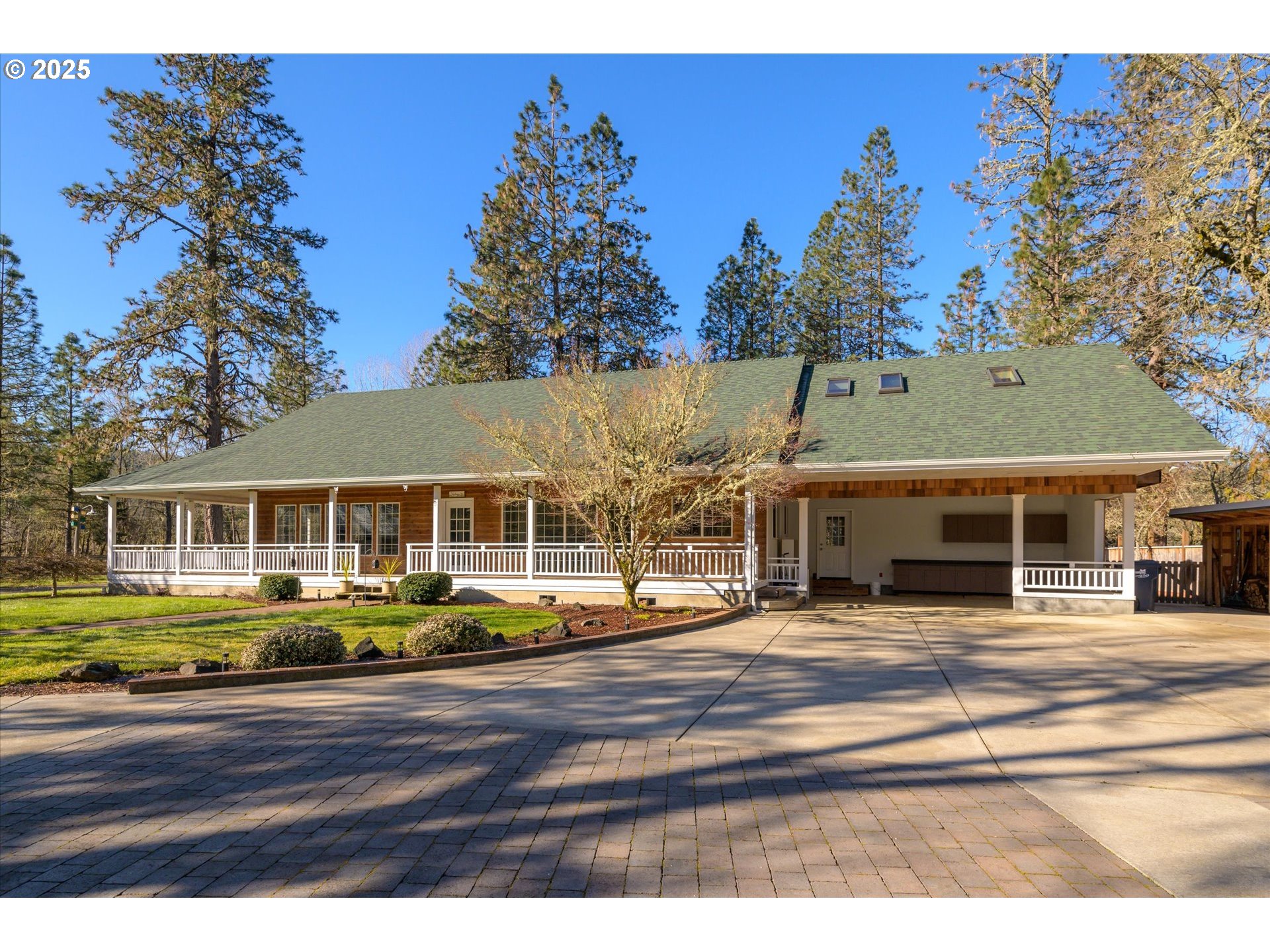 Eugene, Oregon 97405, United States, 3 Bedrooms Bedrooms, ,2 BathroomsBathrooms,Residential,Active,4484