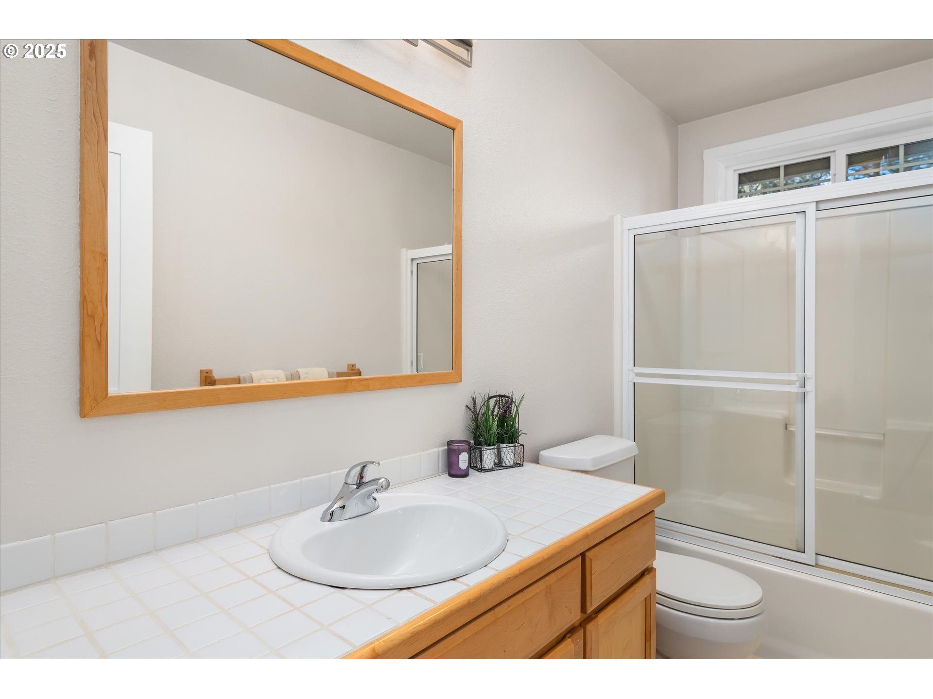 Eugene, Oregon 97405, United States, 3 Bedrooms Bedrooms, ,2 BathroomsBathrooms,Residential,Active,4484