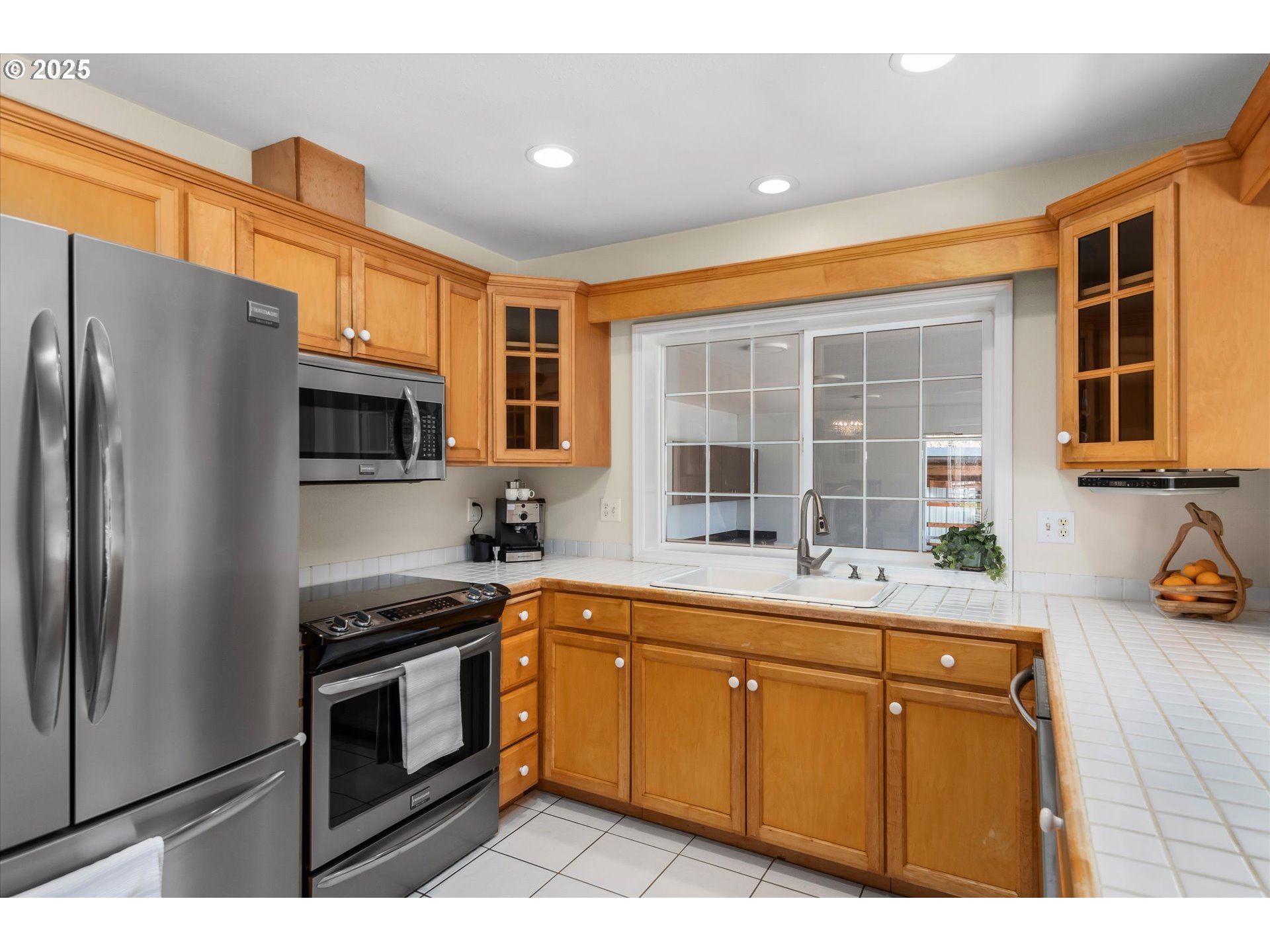 Eugene, Oregon 97405, United States, 3 Bedrooms Bedrooms, ,2 BathroomsBathrooms,Residential,Active,4484