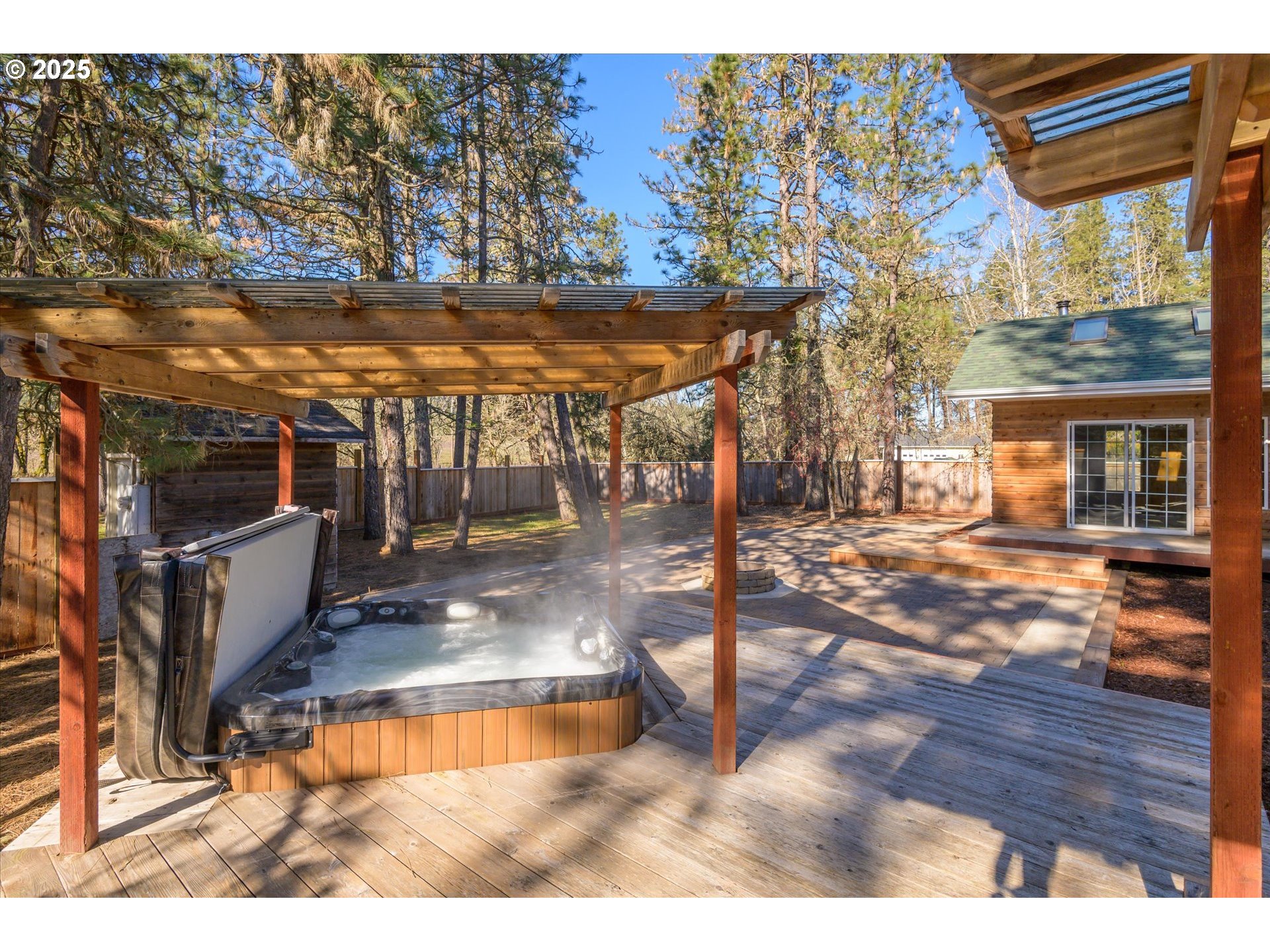 Eugene, Oregon 97405, United States, 3 Bedrooms Bedrooms, ,2 BathroomsBathrooms,Residential,Active,4484