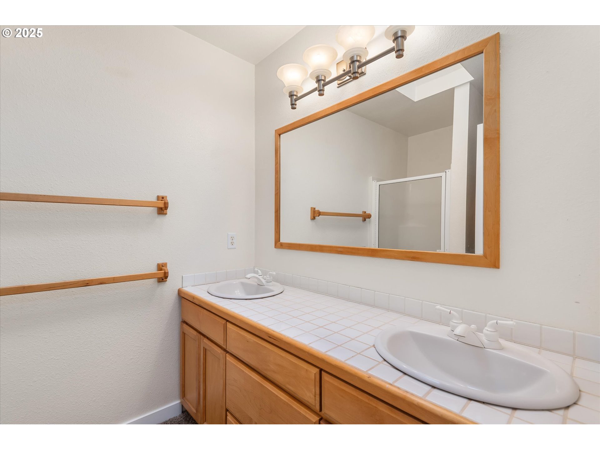 Eugene, Oregon 97405, United States, 3 Bedrooms Bedrooms, ,2 BathroomsBathrooms,Residential,Active,4484