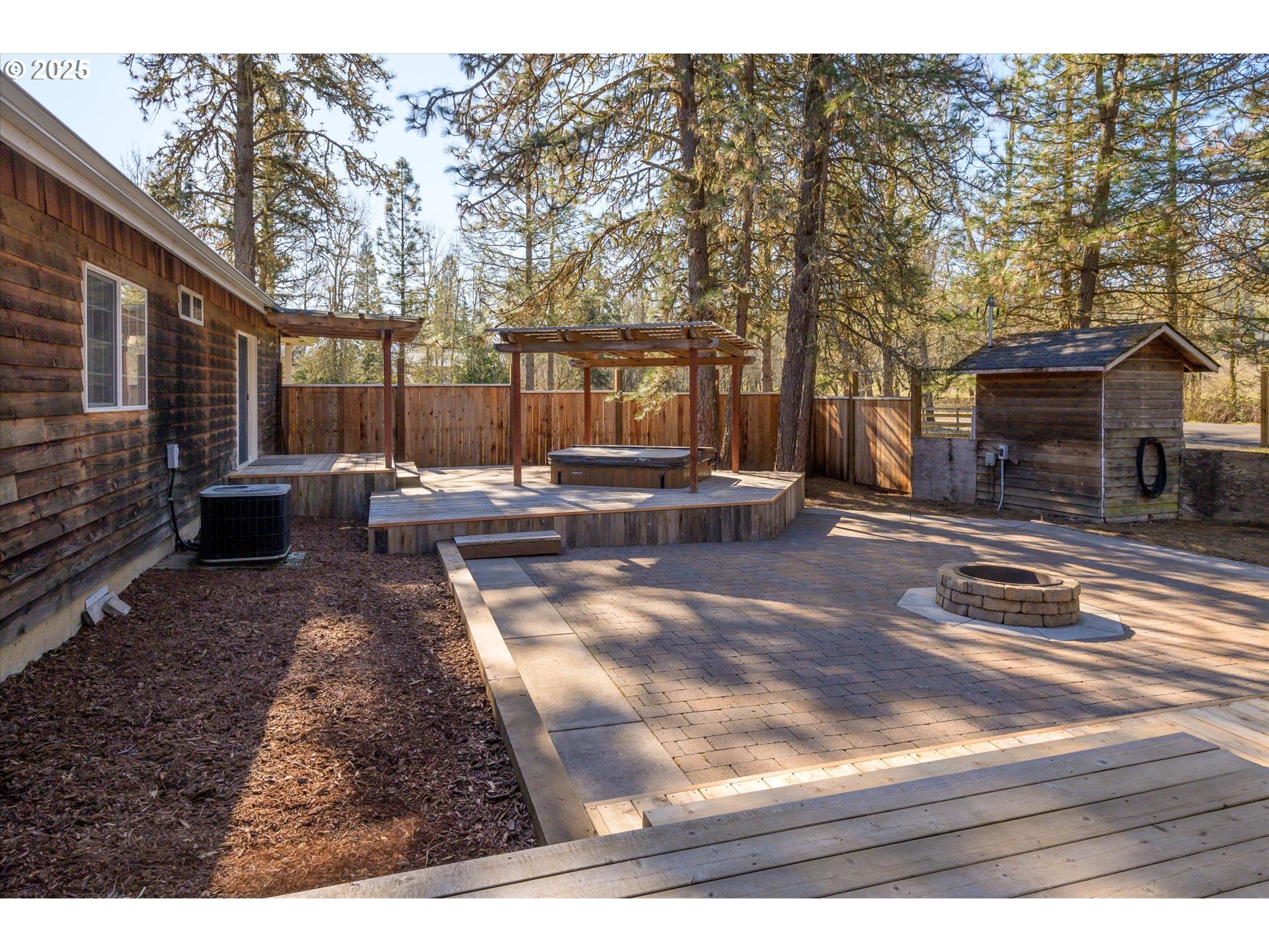 Eugene, Oregon 97405, United States, 3 Bedrooms Bedrooms, ,2 BathroomsBathrooms,Residential,Active,4484