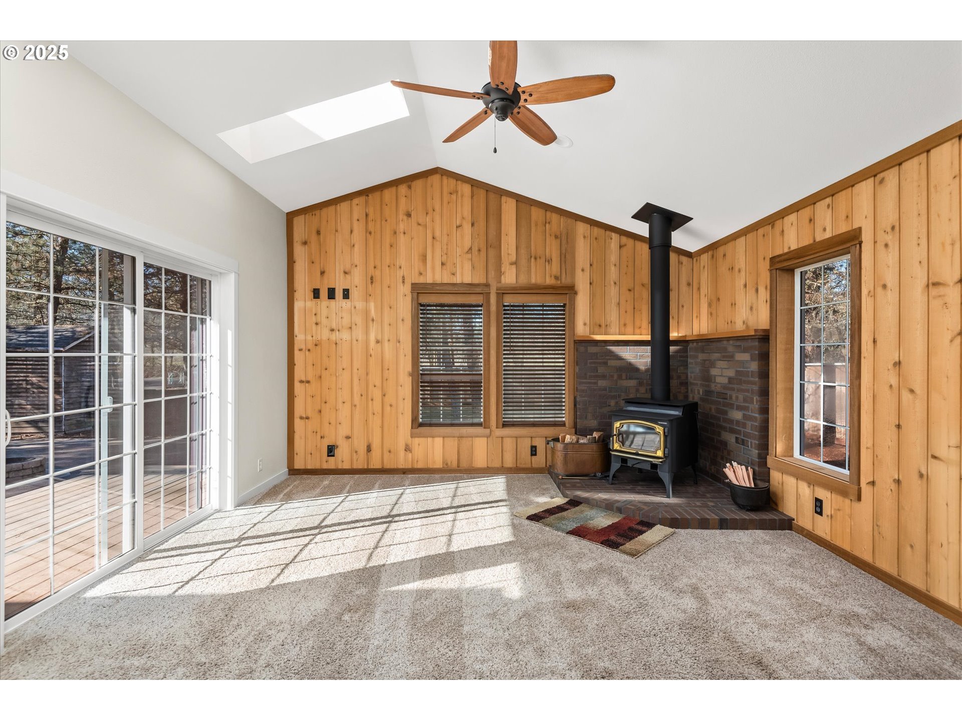 Eugene, Oregon 97405, United States, 3 Bedrooms Bedrooms, ,2 BathroomsBathrooms,Residential,Active,4484