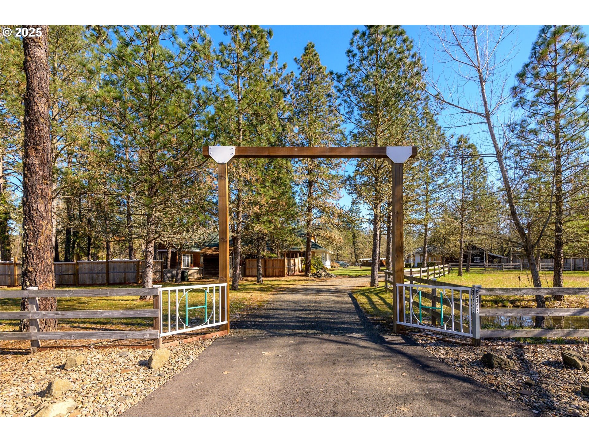 Eugene, Oregon 97405, United States, 3 Bedrooms Bedrooms, ,2 BathroomsBathrooms,Residential,Active,4484