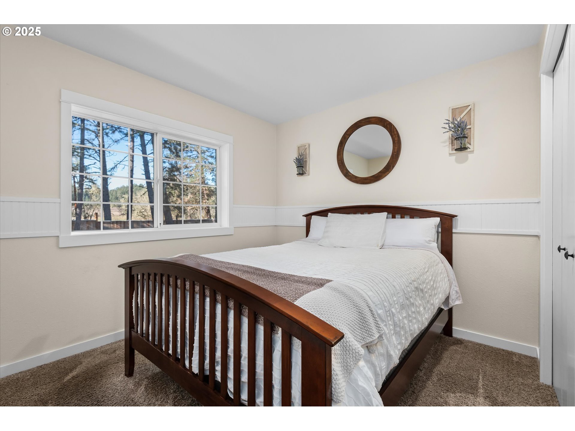 Eugene, Oregon 97405, United States, 3 Bedrooms Bedrooms, ,2 BathroomsBathrooms,Residential,Active,4484