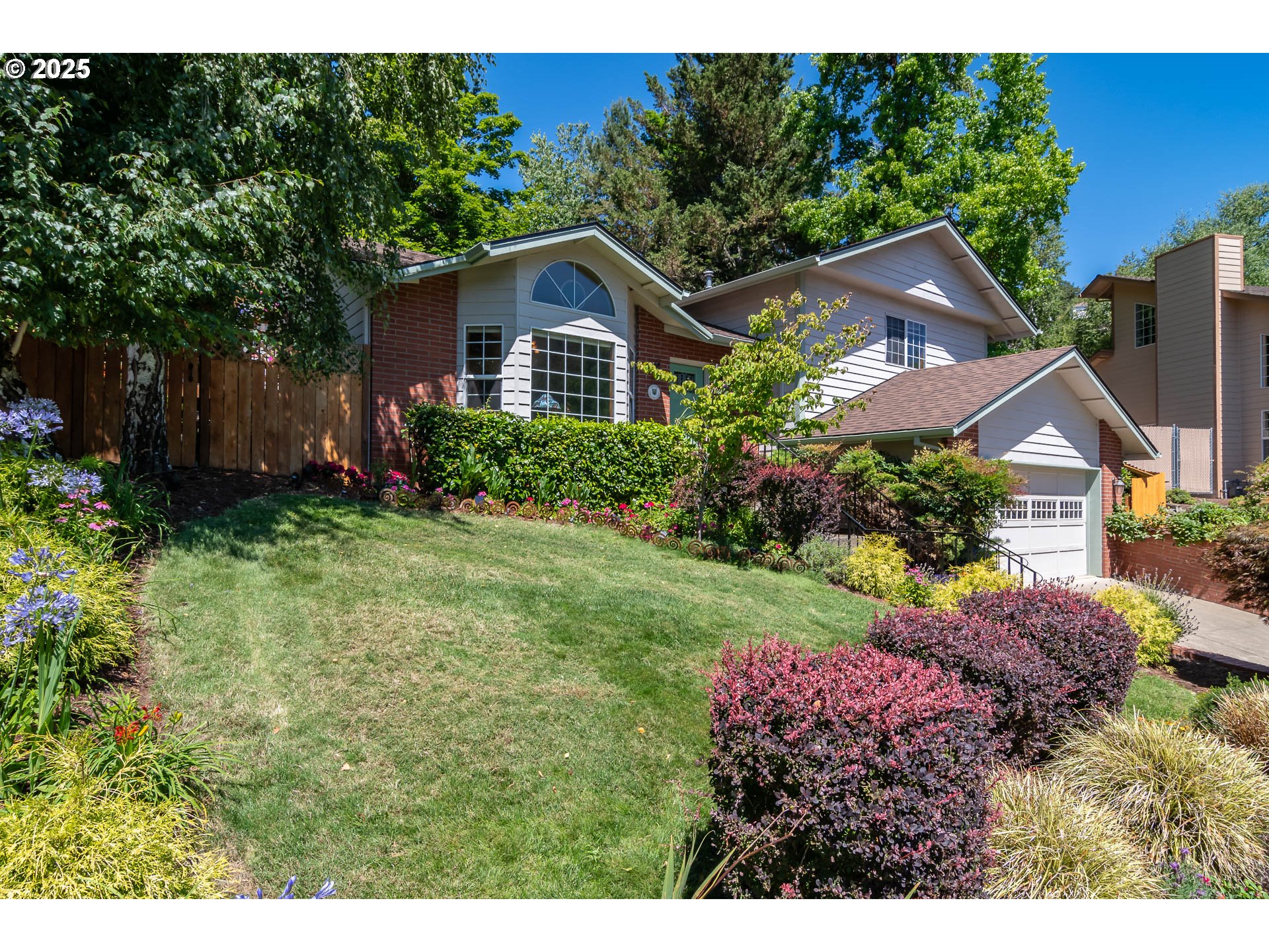 169 NW BRENT CT