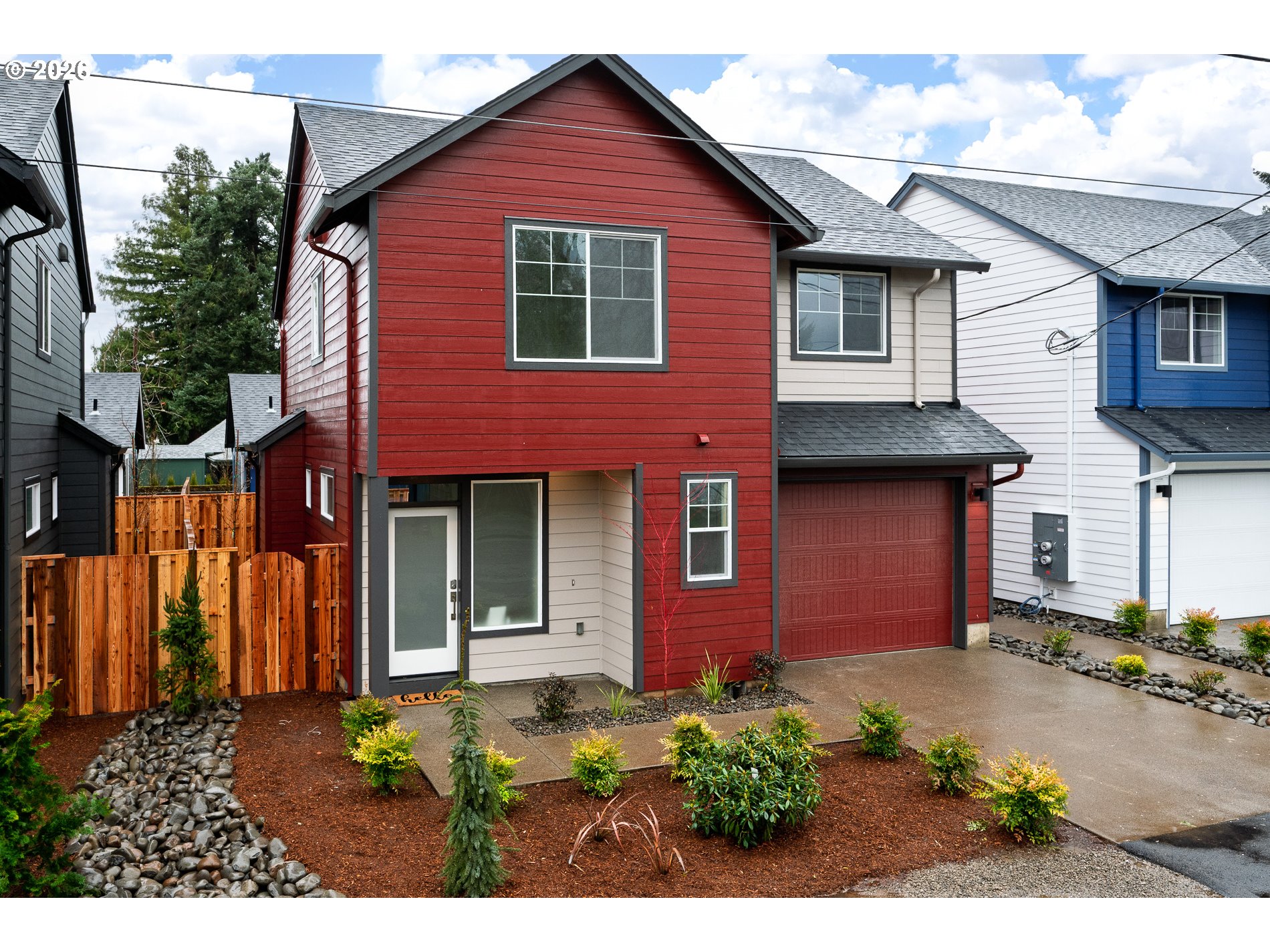 Photo 1 of 32 — 6225 SE Knapp ST A, Portland, OR 97206