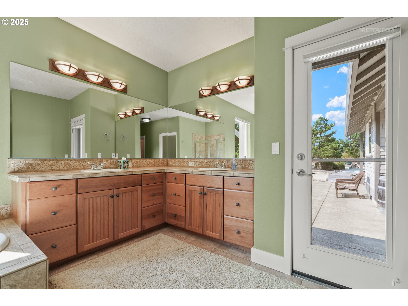 Manzanita, Oregon 97130, United States, 4 Bedrooms Bedrooms, ,3 BathroomsBathrooms,Residential,Pending,210289