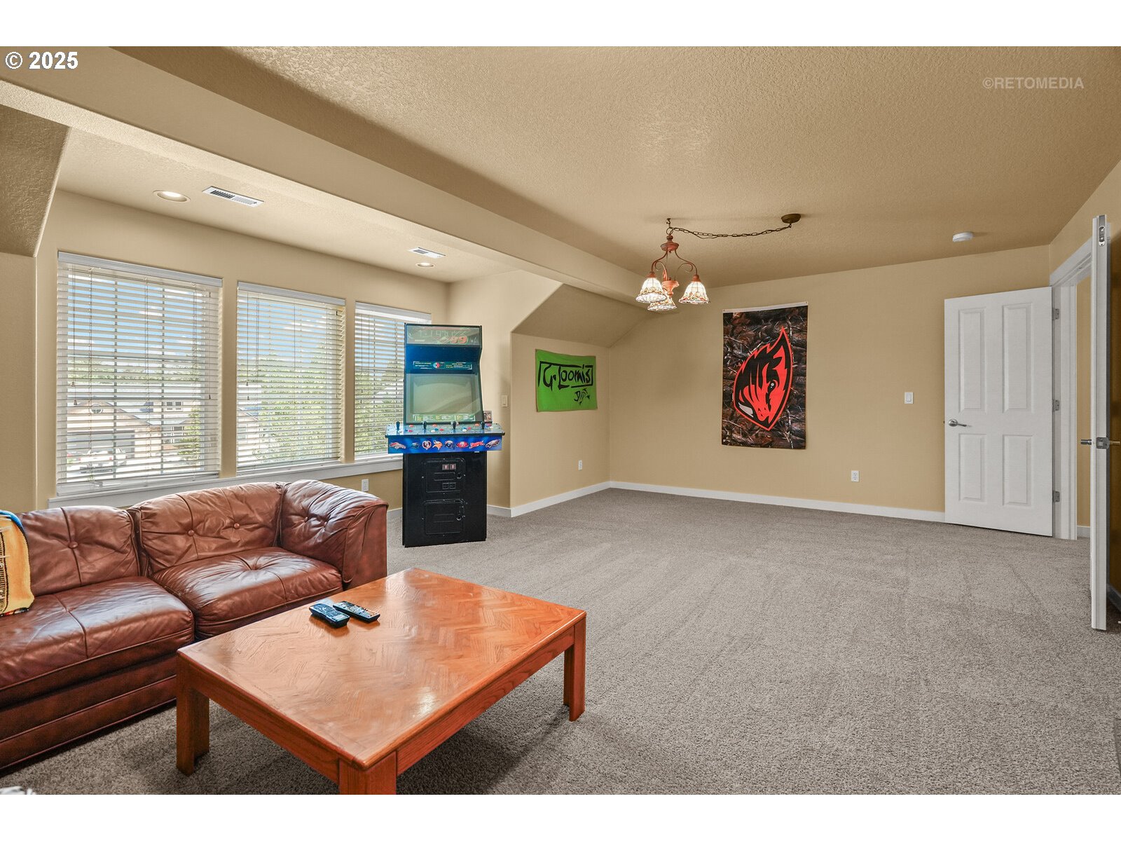 Manzanita, Oregon 97130, United States, 4 Bedrooms Bedrooms, ,3 BathroomsBathrooms,Residential,Pending,210289