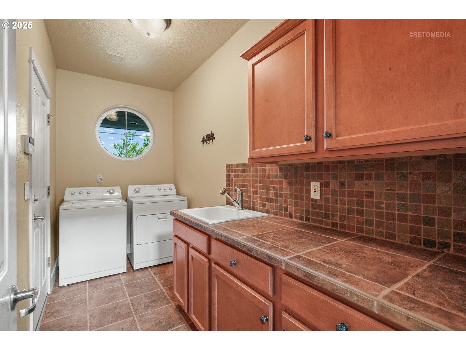 Manzanita, Oregon 97130, United States, 4 Bedrooms Bedrooms, ,3 BathroomsBathrooms,Residential,Pending,210289