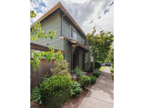 Photo of 1653 Riley Ln, Eugene, OR 97402 (MLS # 747877446)