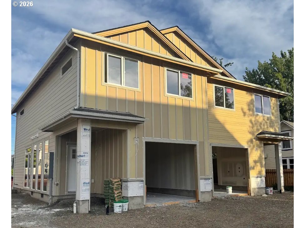 115 SE Jensen PL
