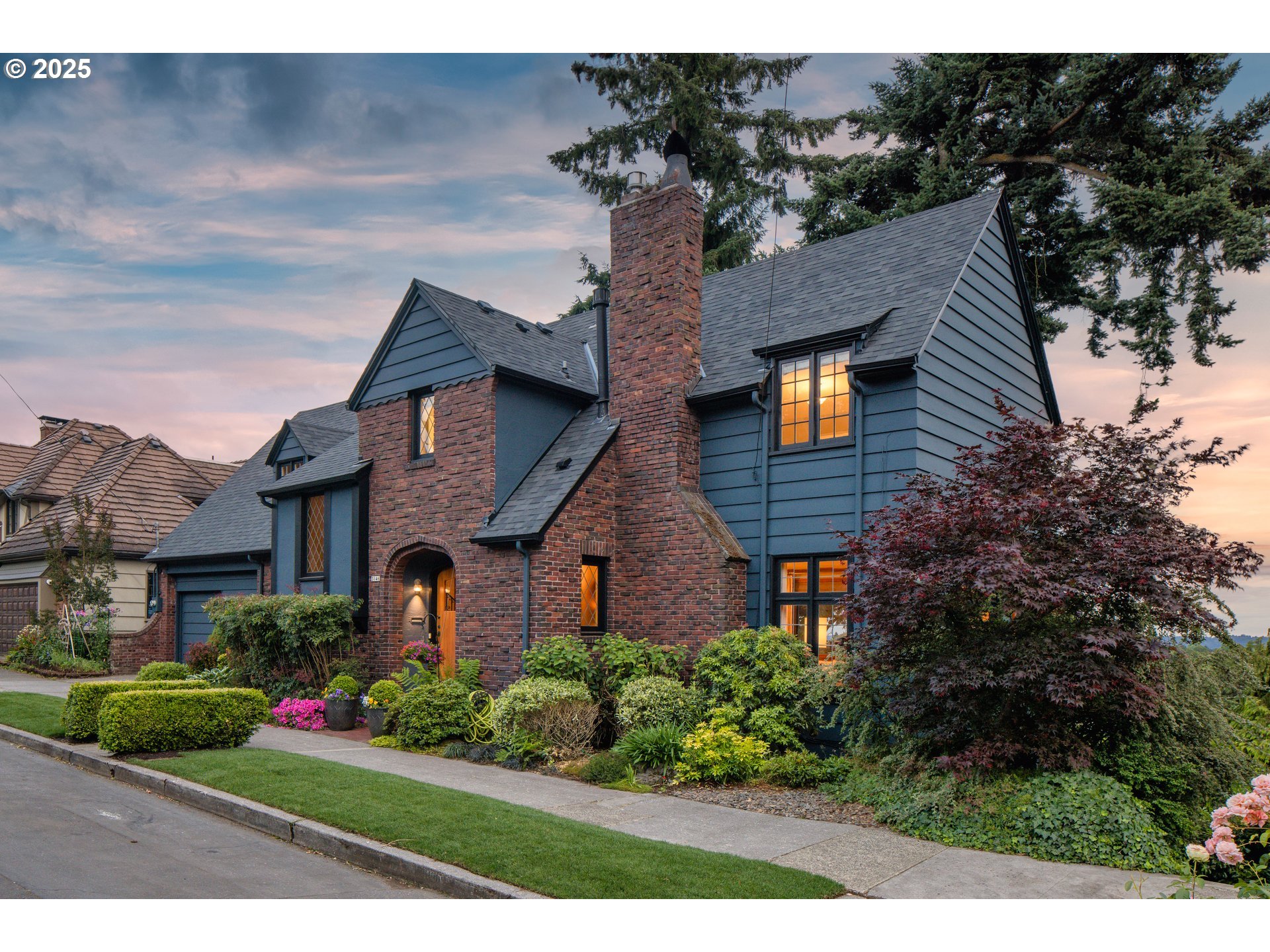 3146 NE ALAMEDA TER