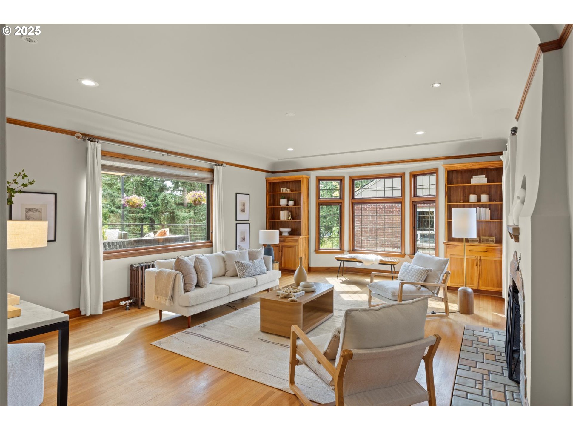 3146 NE ALAMEDA TER