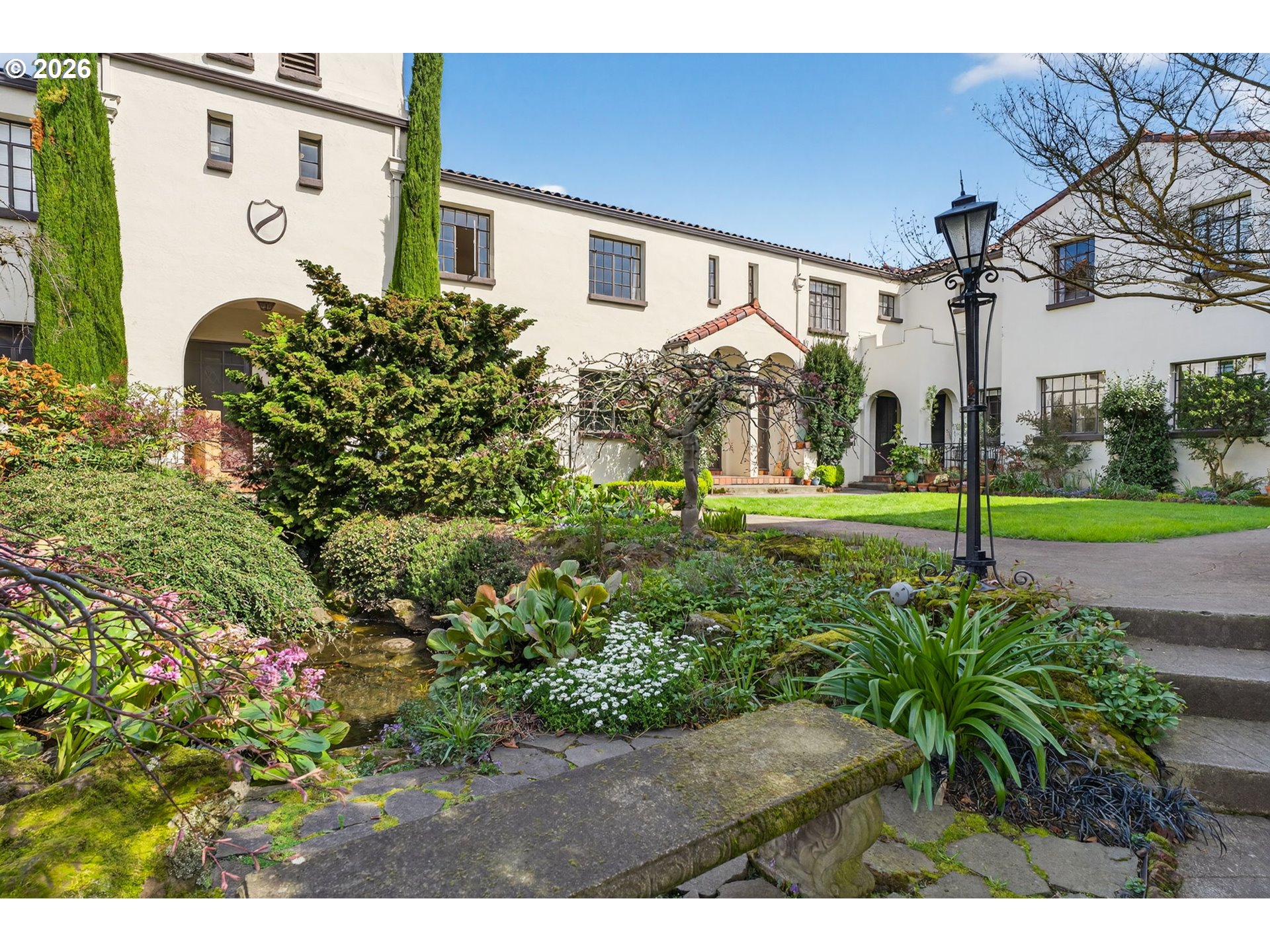 2325 NE FLANDERS ST 8